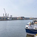 Apartment The Seabreeze Loft *