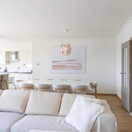 The Harbour Seabreeze Loft *