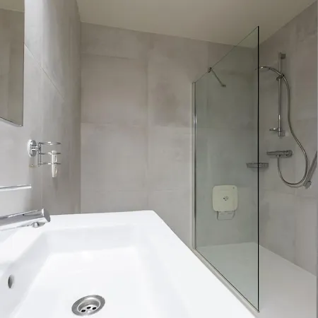 The Harbour Seabreeze Loft *