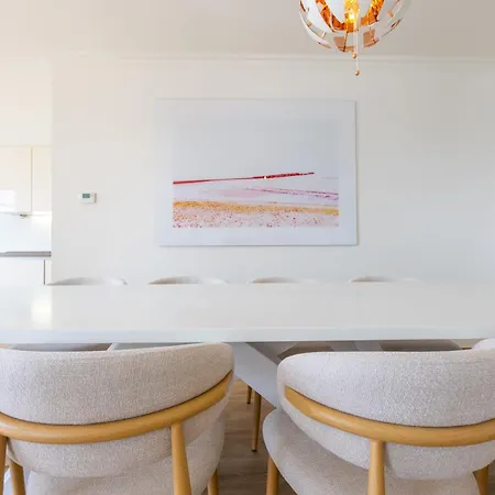 The Harbour Seabreeze Loft *